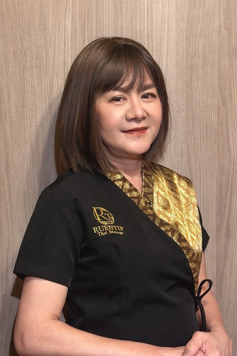 STAFF スタッフ紹介 Thai Massage Ruentip Ginza Premier