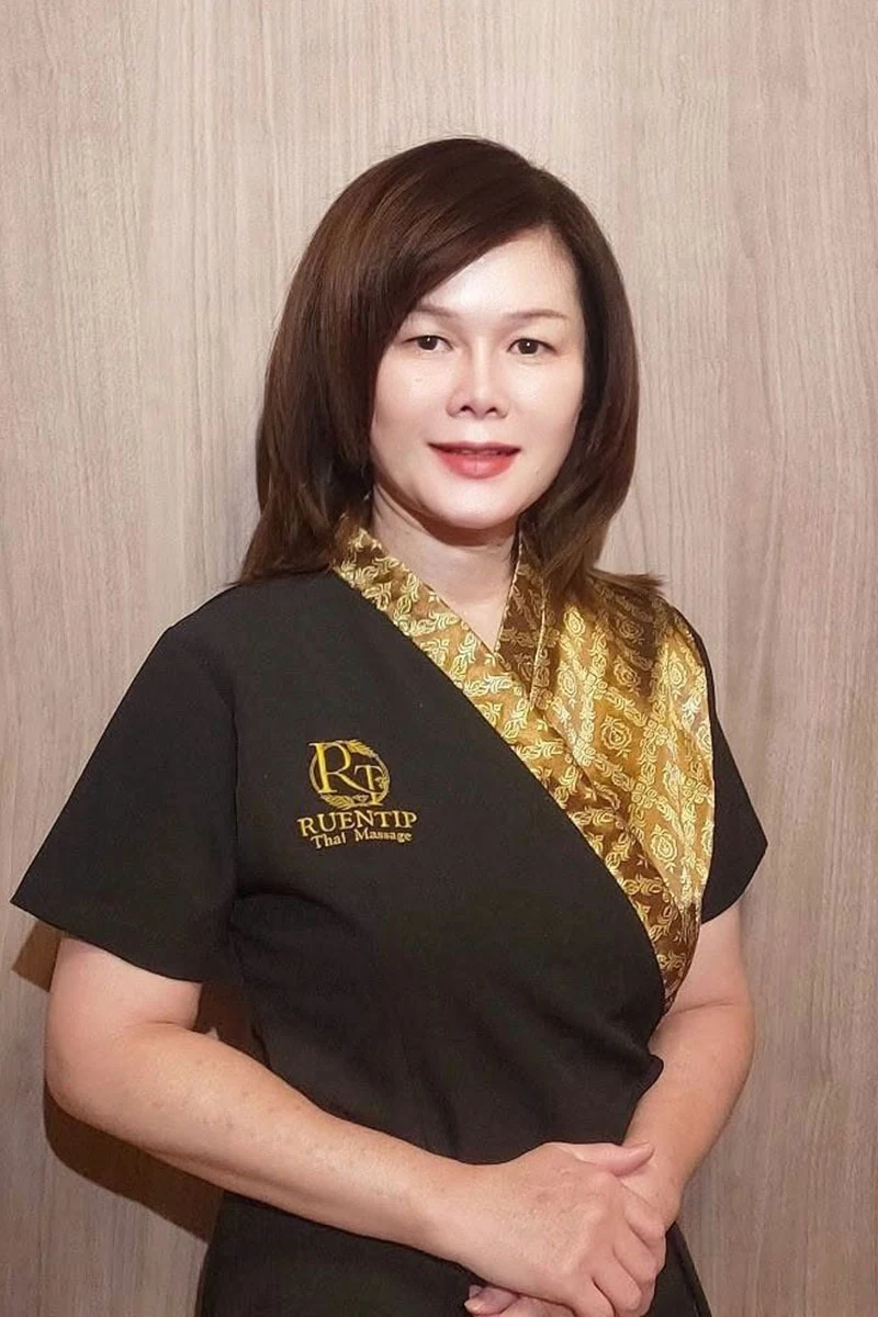 STAFF スタッフ紹介 Thai Massage Ruentip Ginza Premier